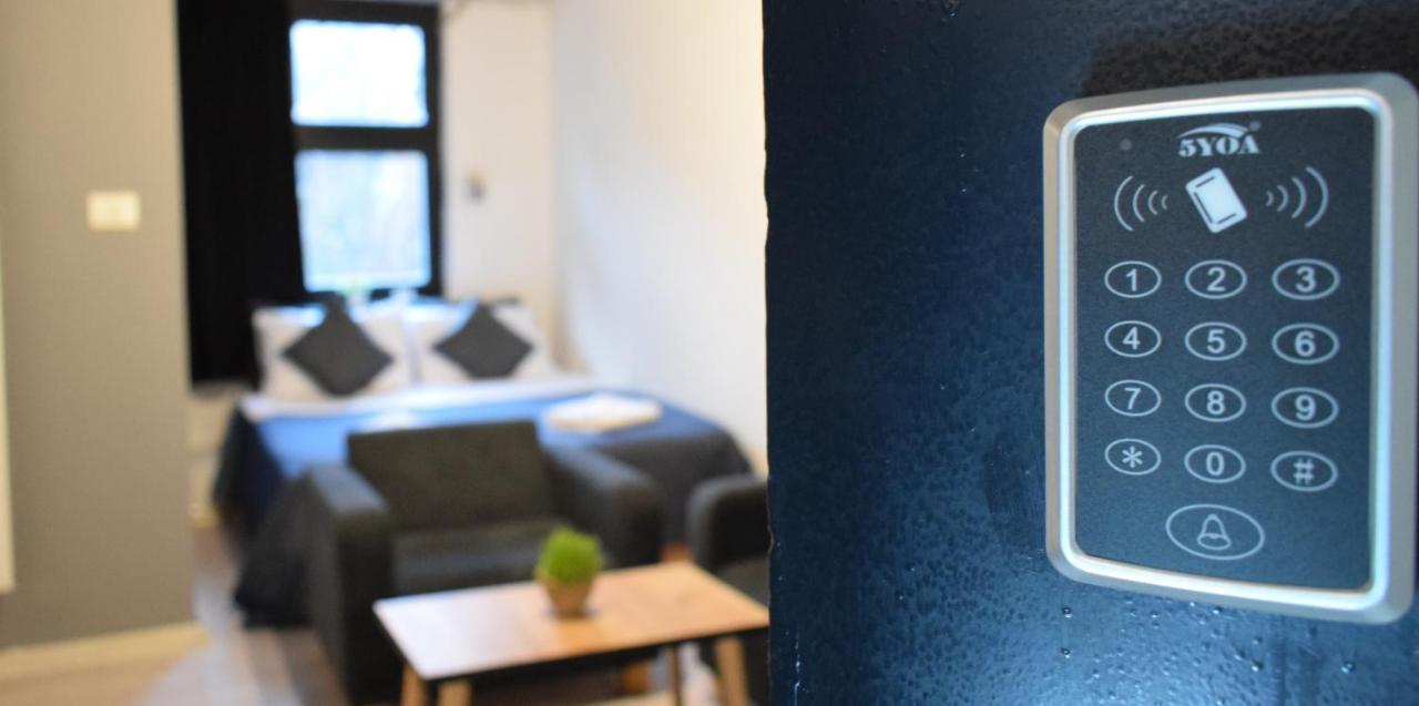 סקופיה M - Square Private Rooms מראה חיצוני תמונה
