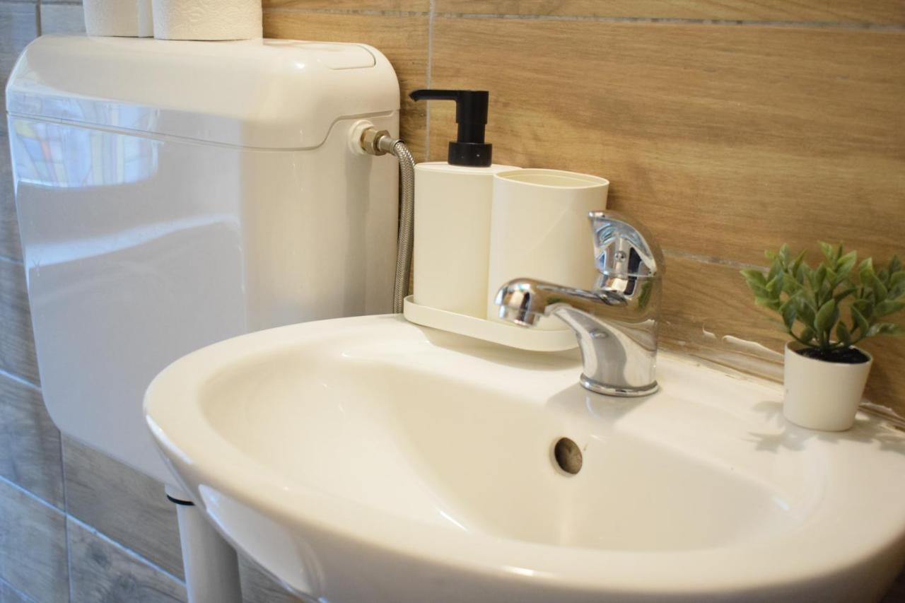 סקופיה M - Square Private Rooms מראה חיצוני תמונה