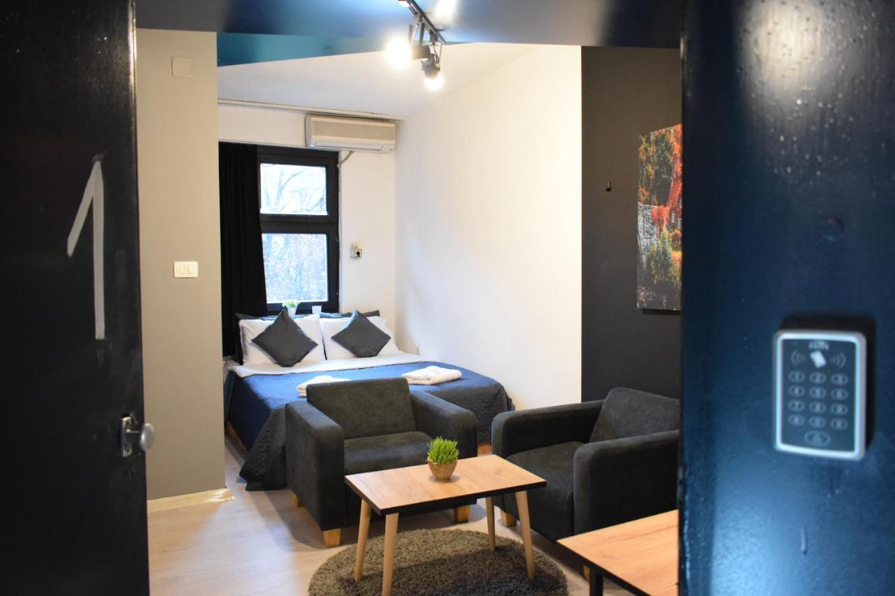 סקופיה M - Square Private Rooms מראה חיצוני תמונה