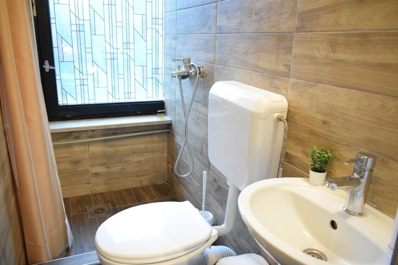 סקופיה M - Square Private Rooms מראה חיצוני תמונה