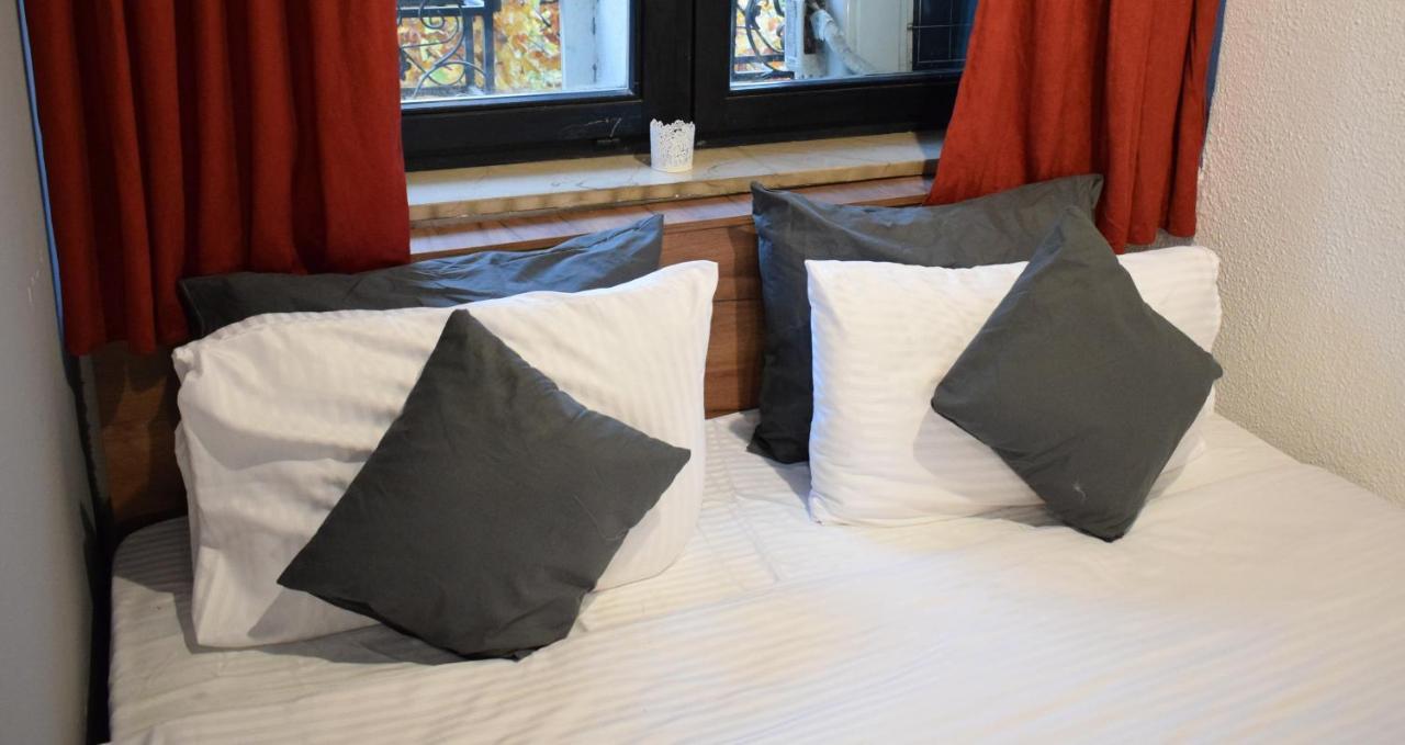 סקופיה M - Square Private Rooms מראה חיצוני תמונה