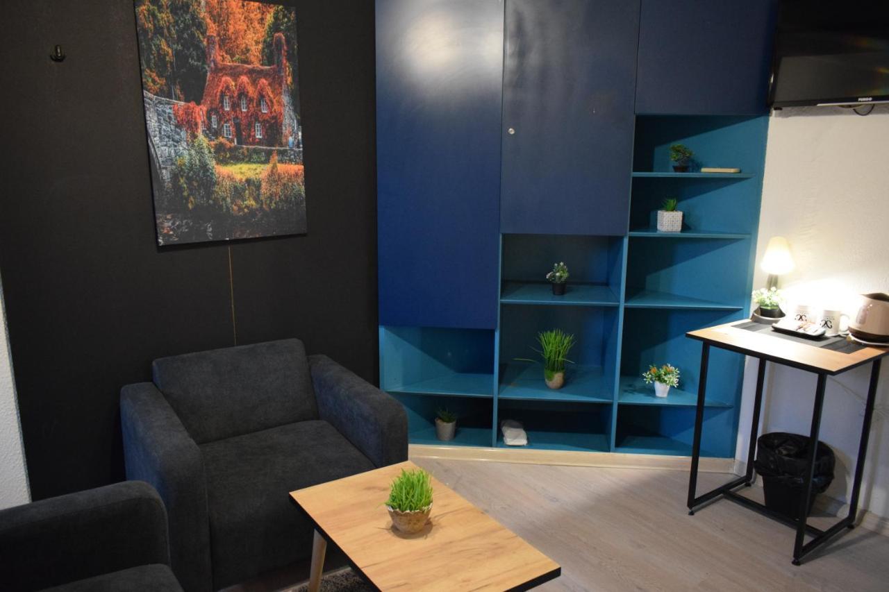 סקופיה M - Square Private Rooms מראה חיצוני תמונה