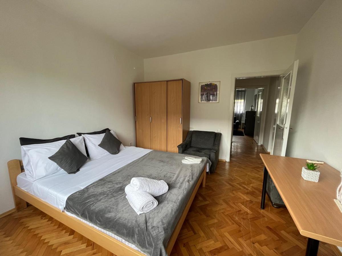 סקופיה M - Square Private Rooms מראה חיצוני תמונה