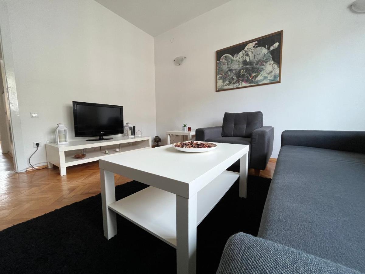 סקופיה M - Square Private Rooms מראה חיצוני תמונה