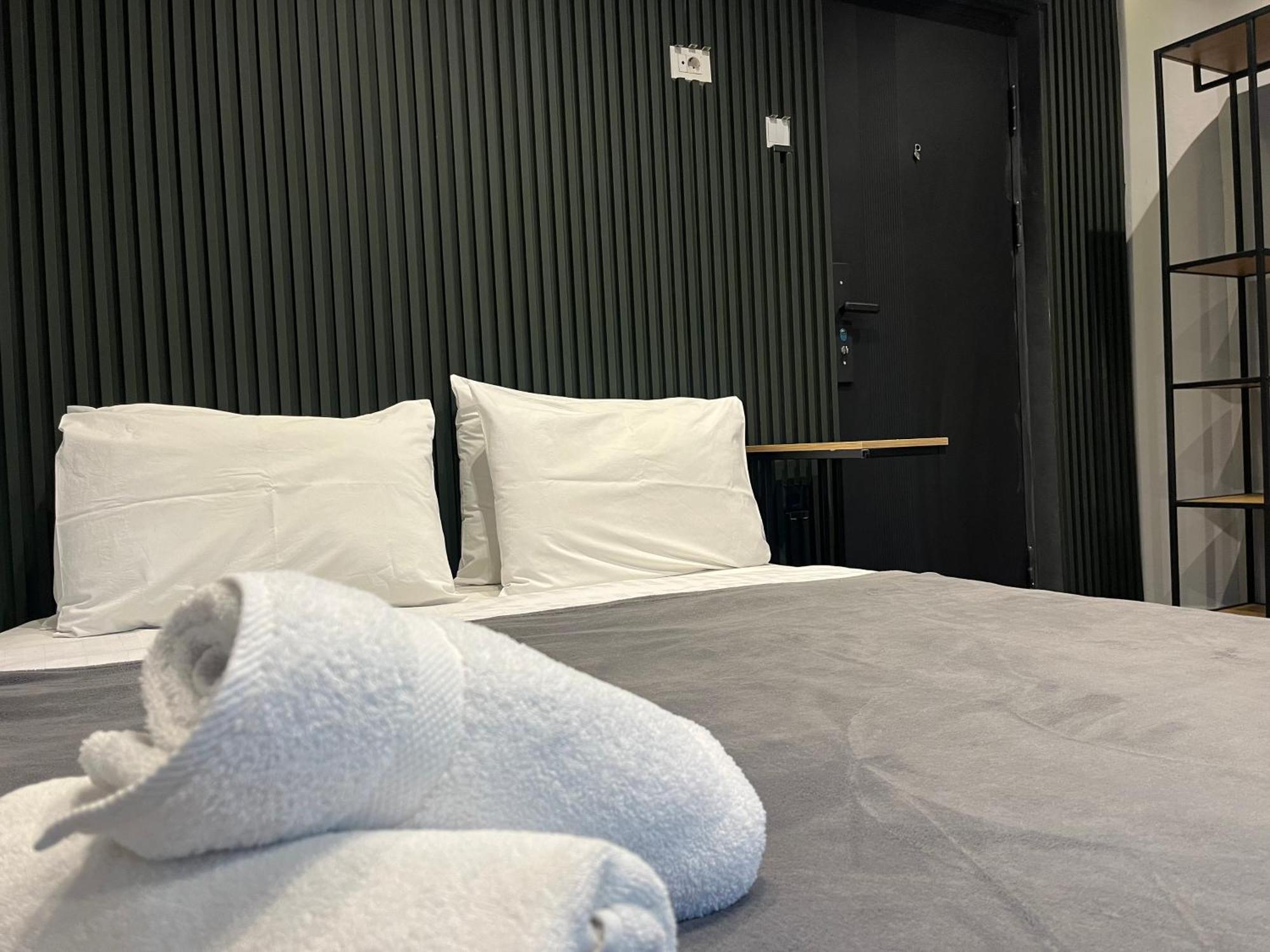 סקופיה M - Square Private Rooms חדר תמונה